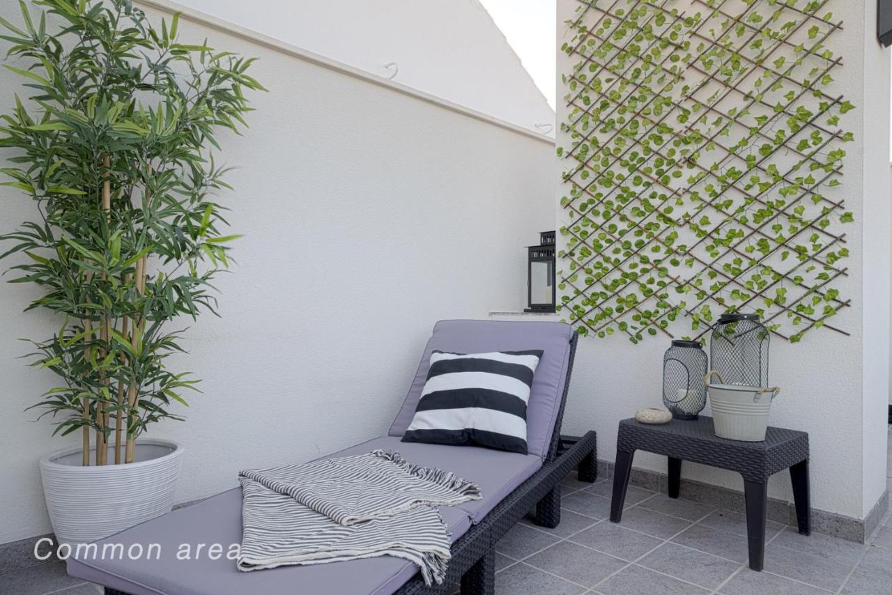Caleta Homes - Ancha Del Carmen Málaga Eksteriør billede